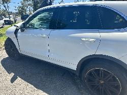 View Auto part Door/Boot/Gate Lock Porsche Cayenne 2013