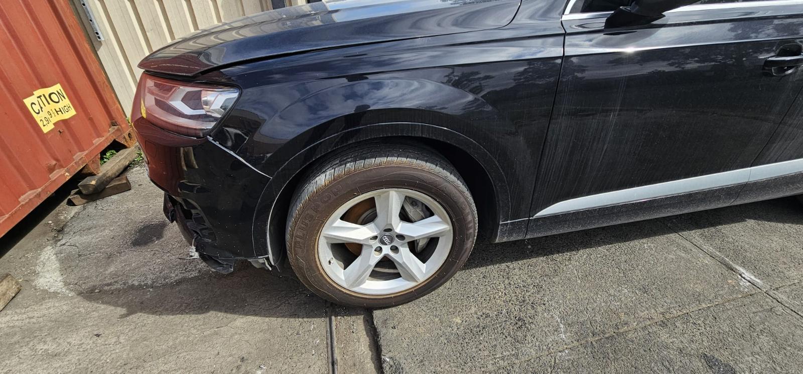 2017 Audi Q7 Left Rear Door/Sliding View Auto part Left Rear Door/Sliding Audi Q7 2017